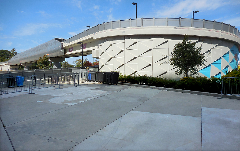 Northside Drive Mercedes Benz Stadium Pedestrian Bridge, 490 Rhodes St NW, Atlanta, GA