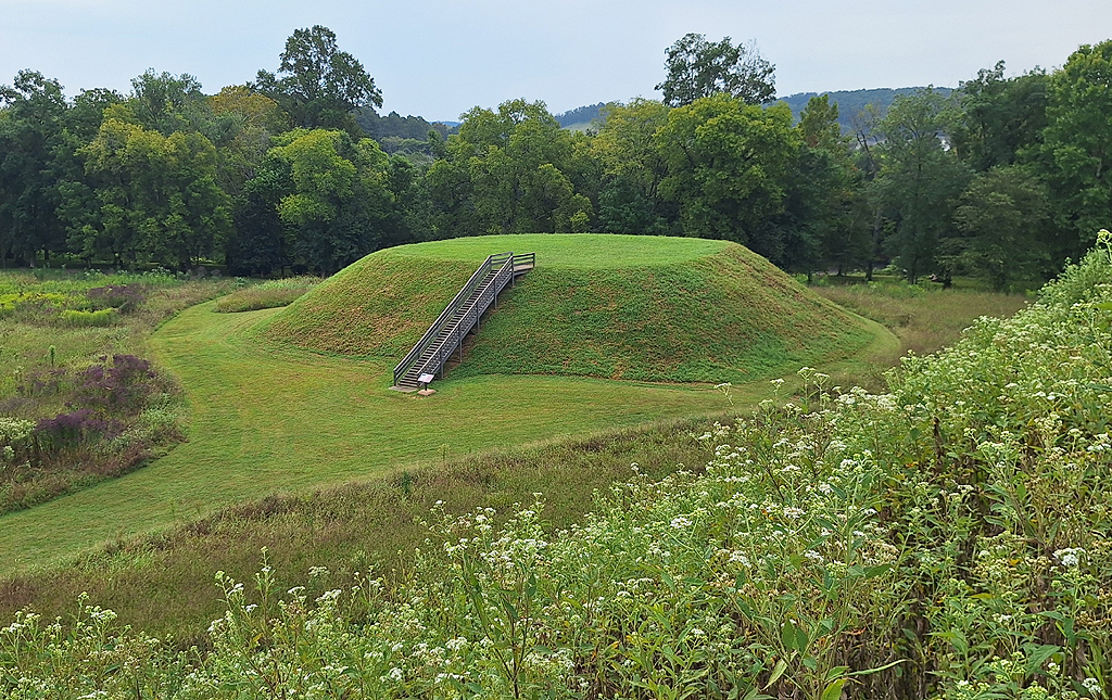 Etowah Mounds in Georgia, by Laurie Stevens